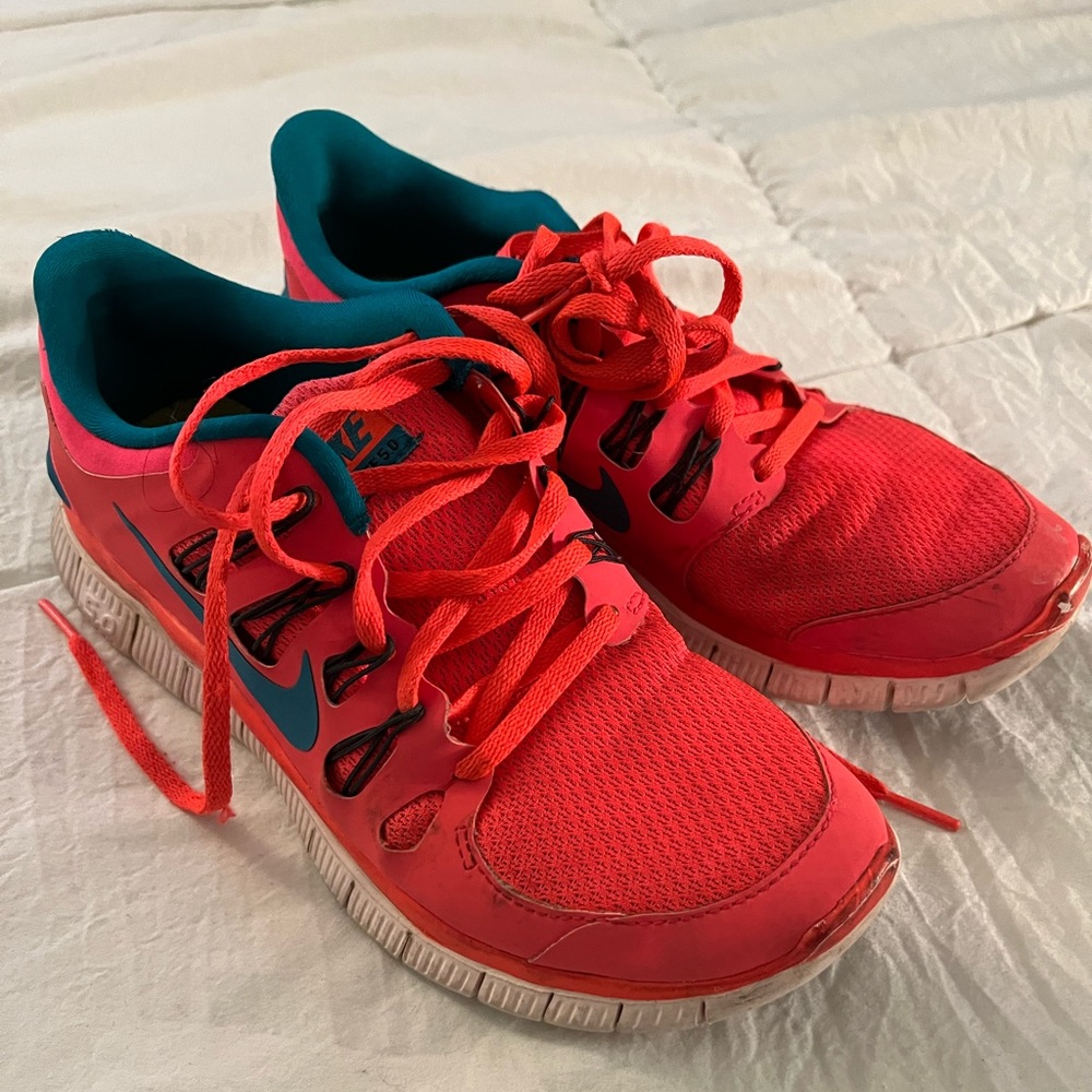 Nike free runs
